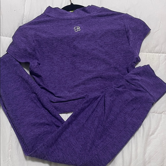 Bombshell Sportswear set - Picture 2 of 2